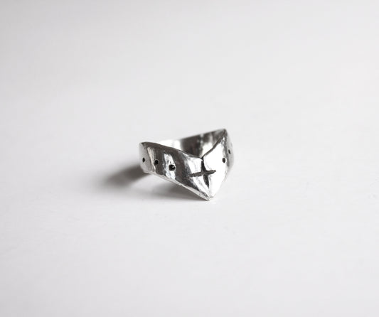 V Ring Silver