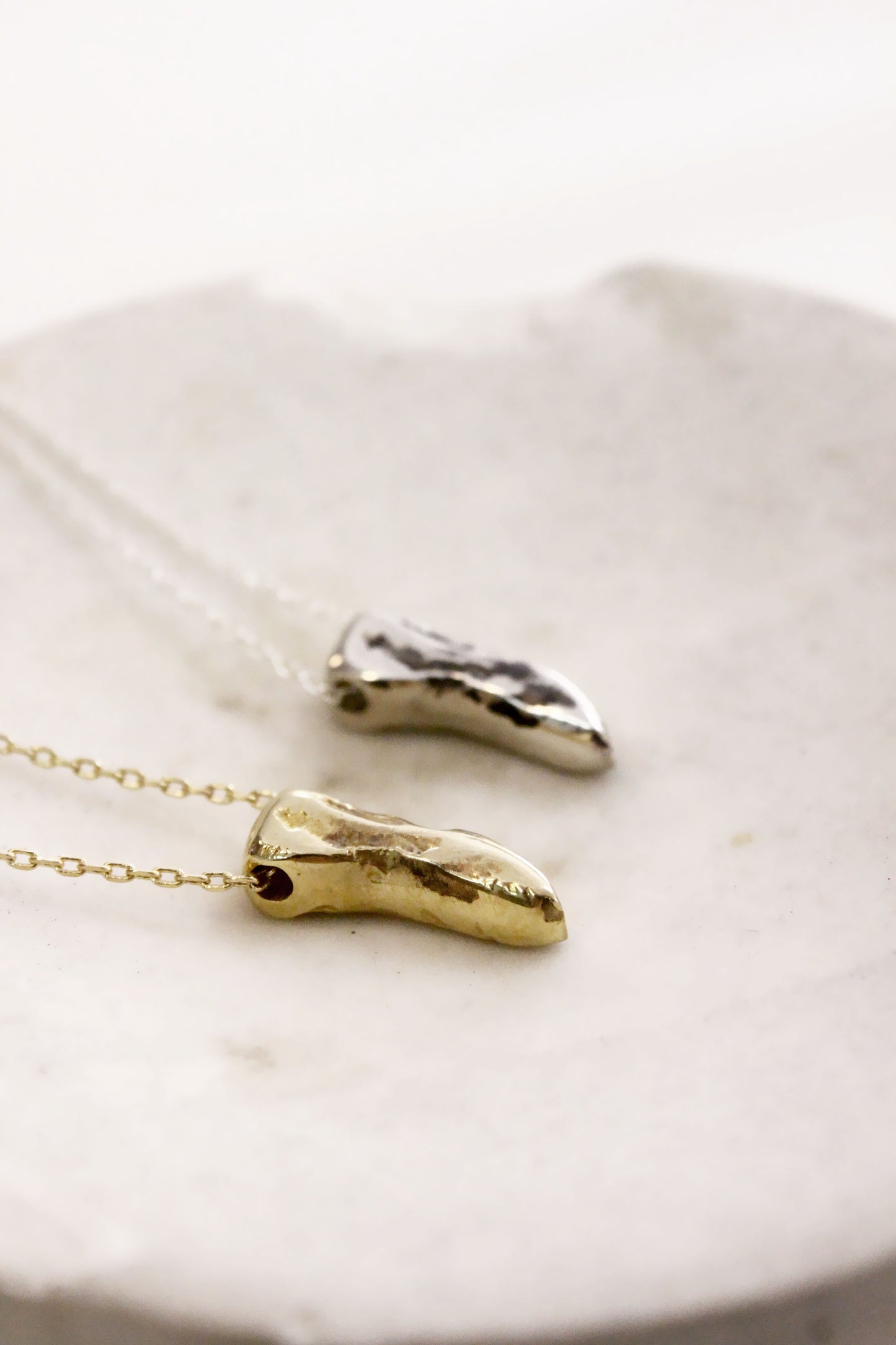 Cyno Point Necklace Gold