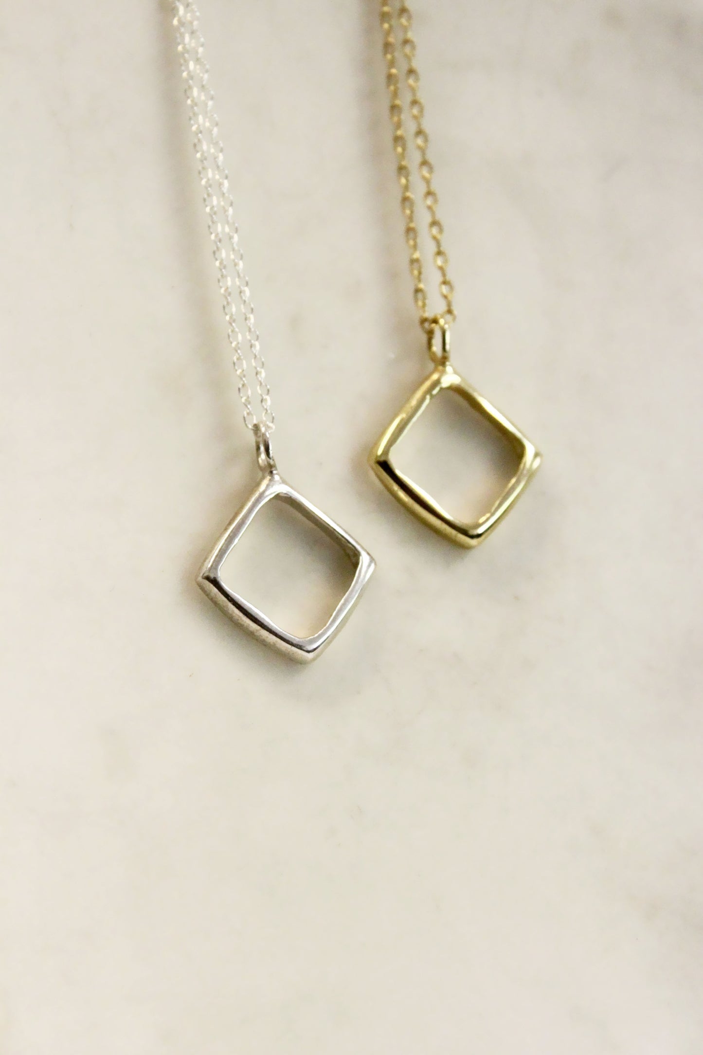 Etri Necklace Silver