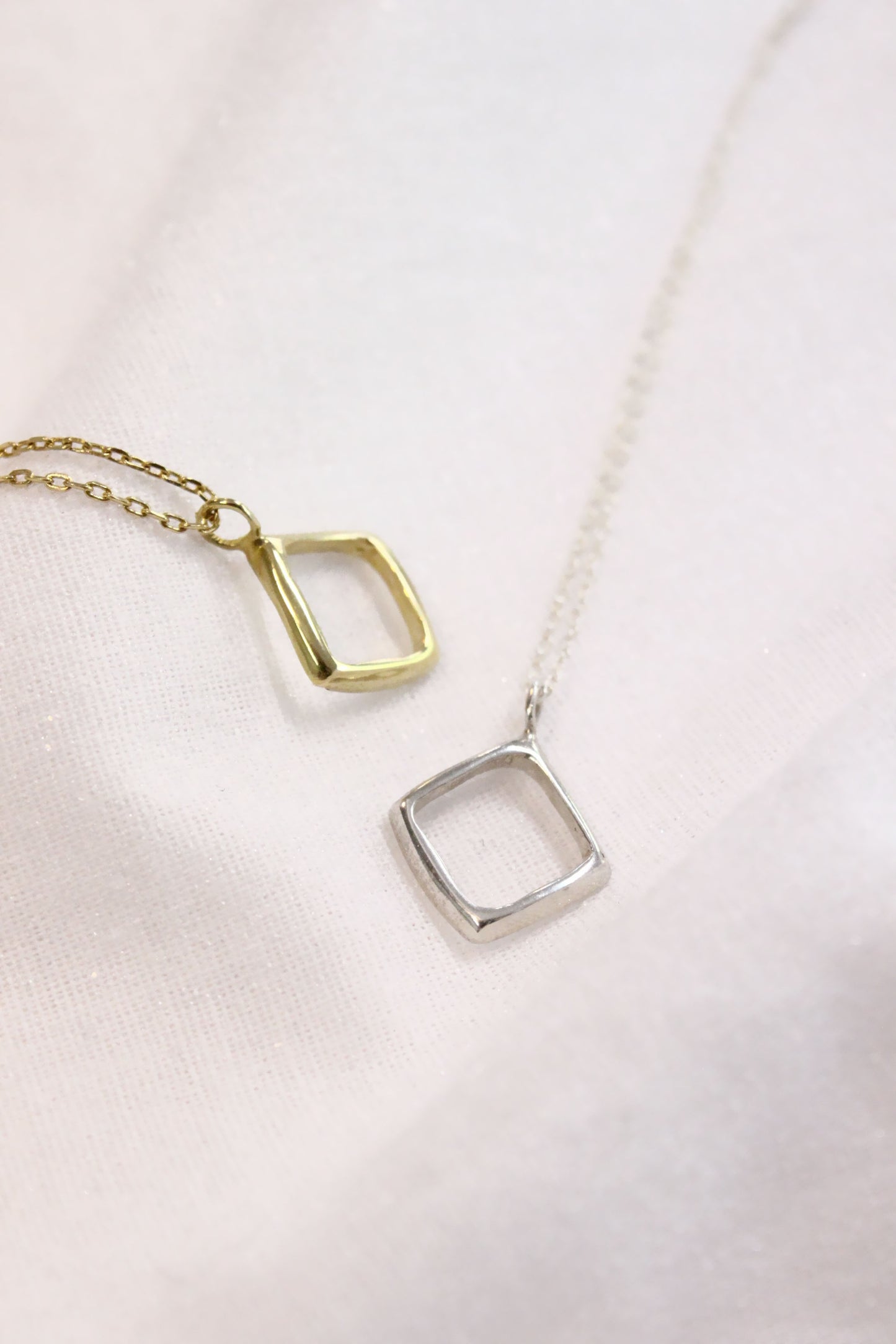 Etri Necklace Silver