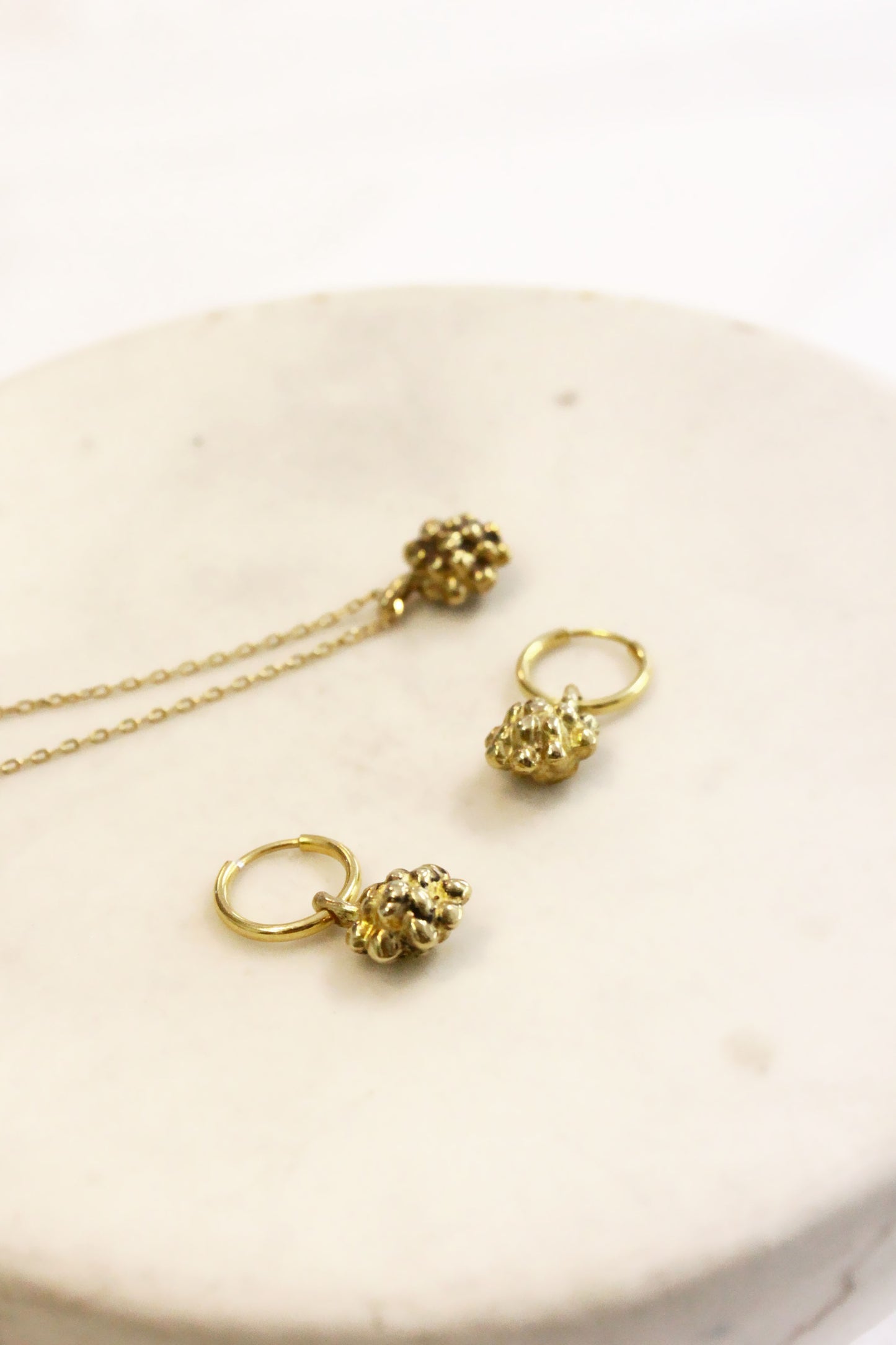 Grape Earrings Gold