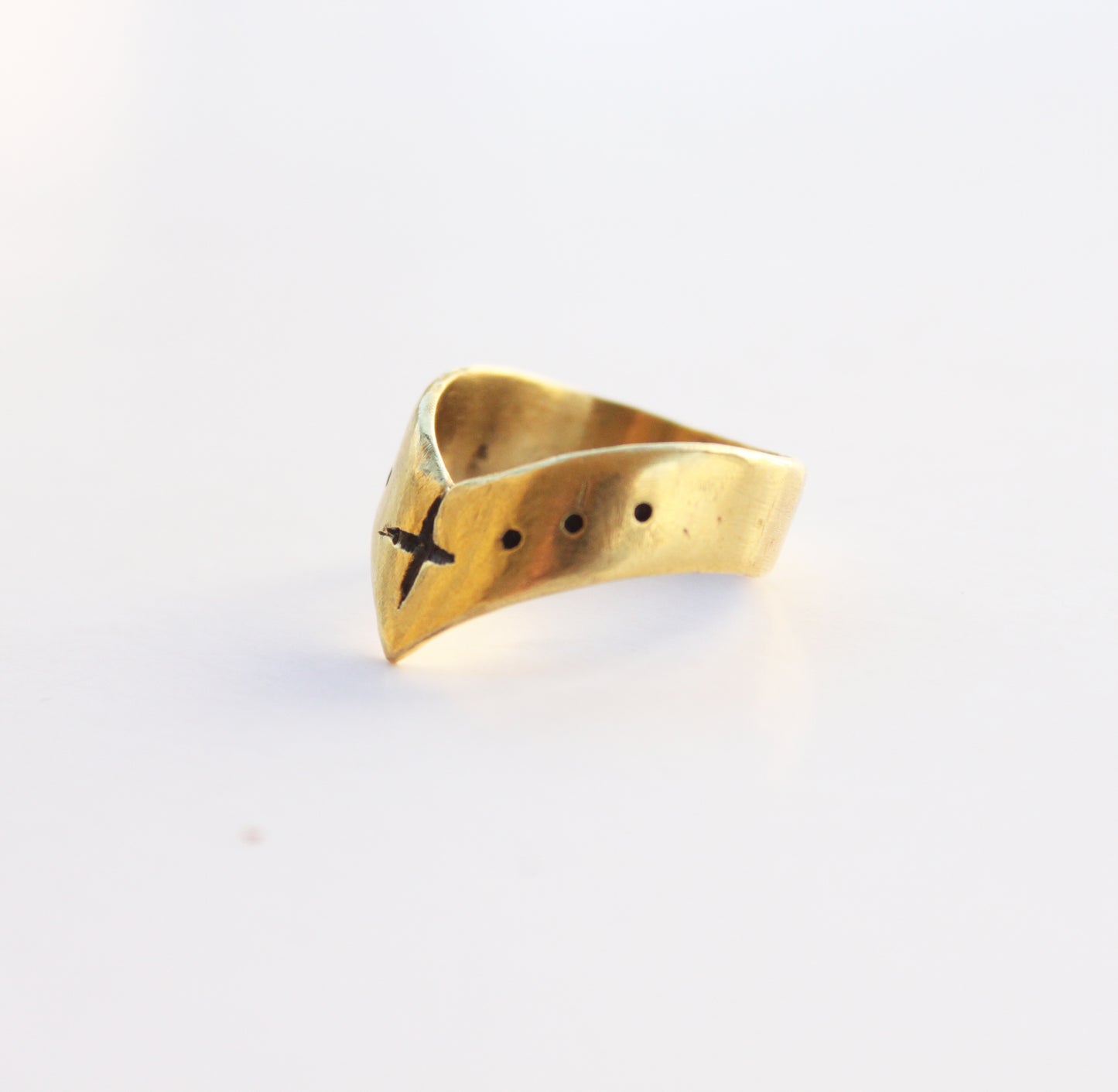 V Ring Gold