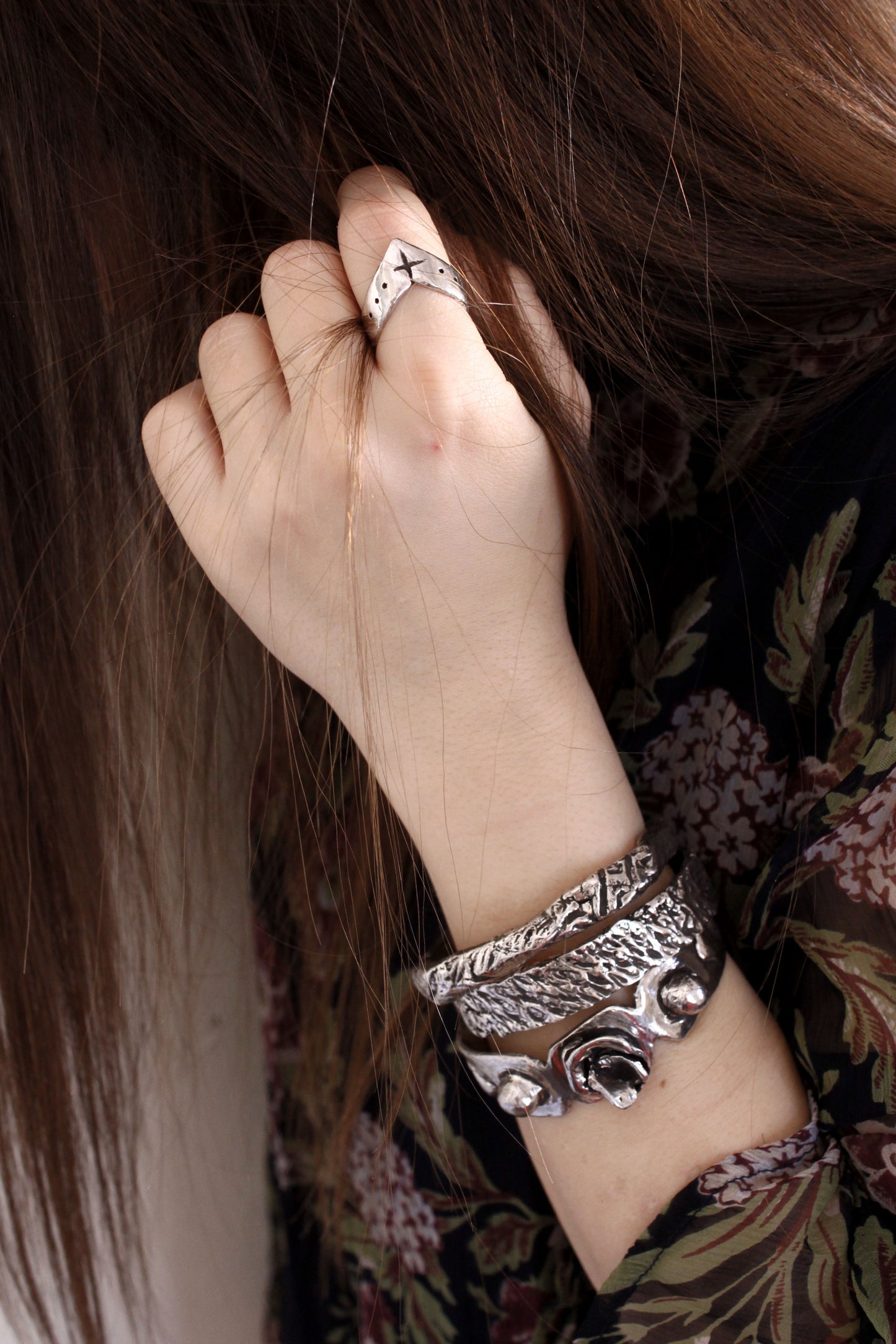 V Ring Silver