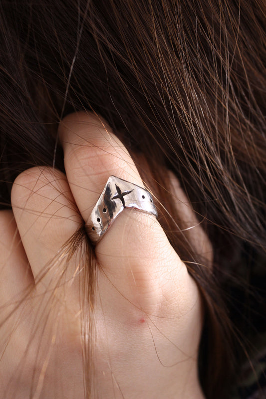 V Ring Silver