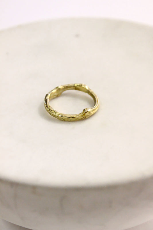 Gold engagement ring 
