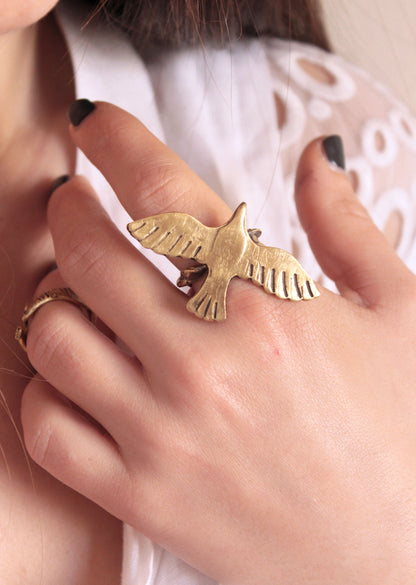 Gold bird-shaped ring 