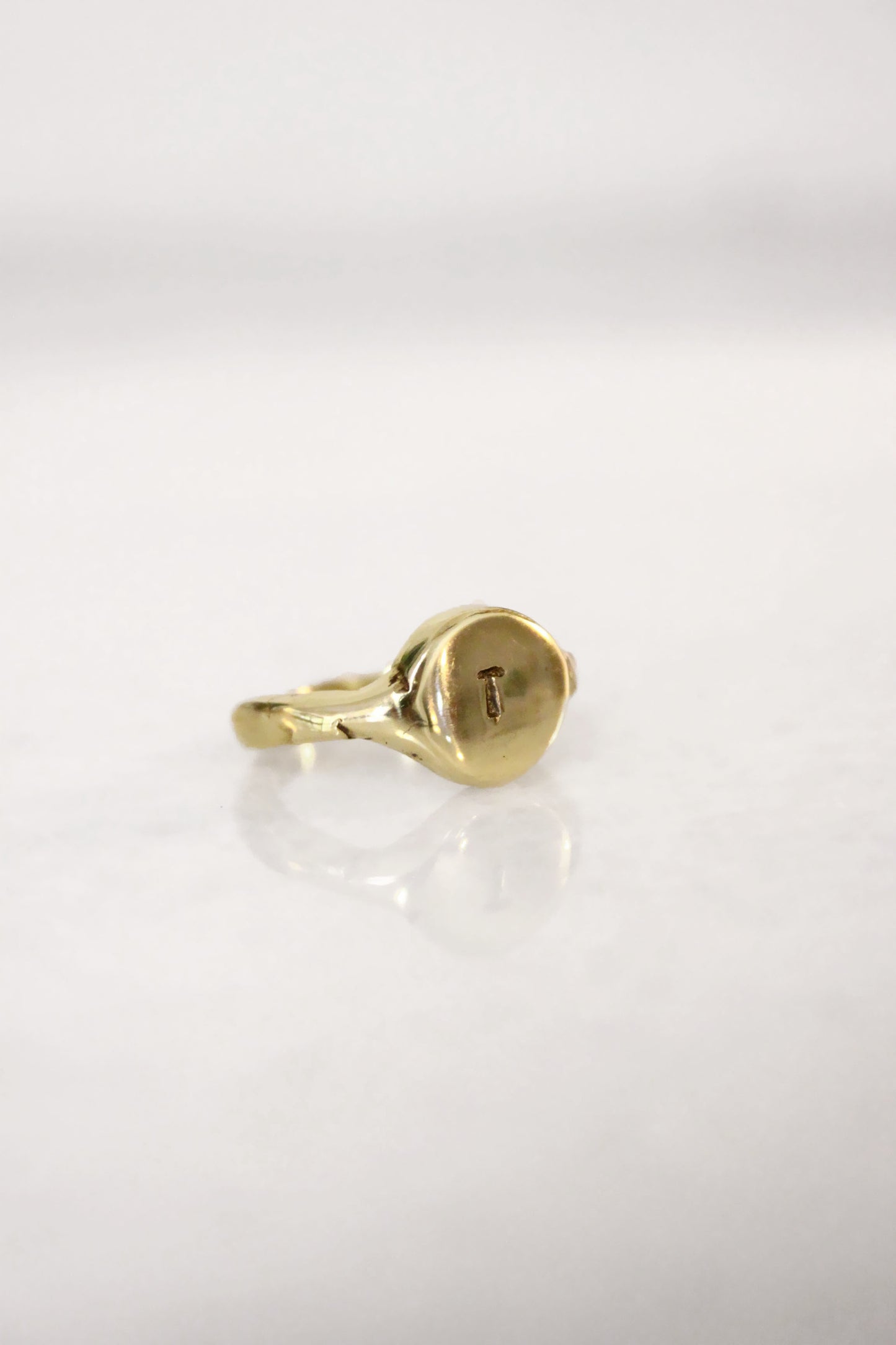 Gold rpersonalized monogram letter ring