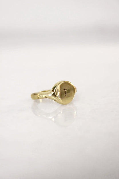 Gold rpersonalized monogram letter ring