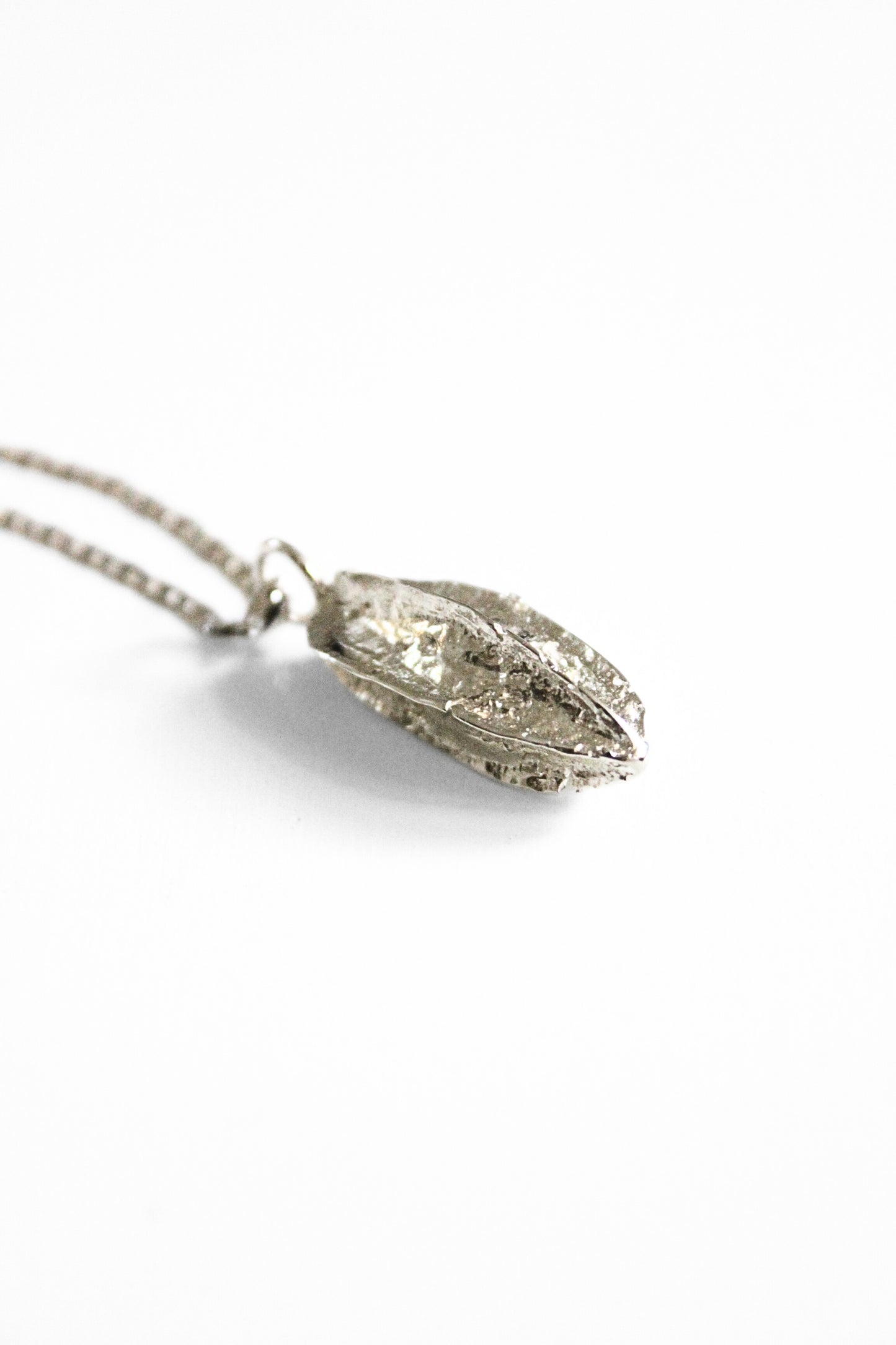 Pot Necklace Silver