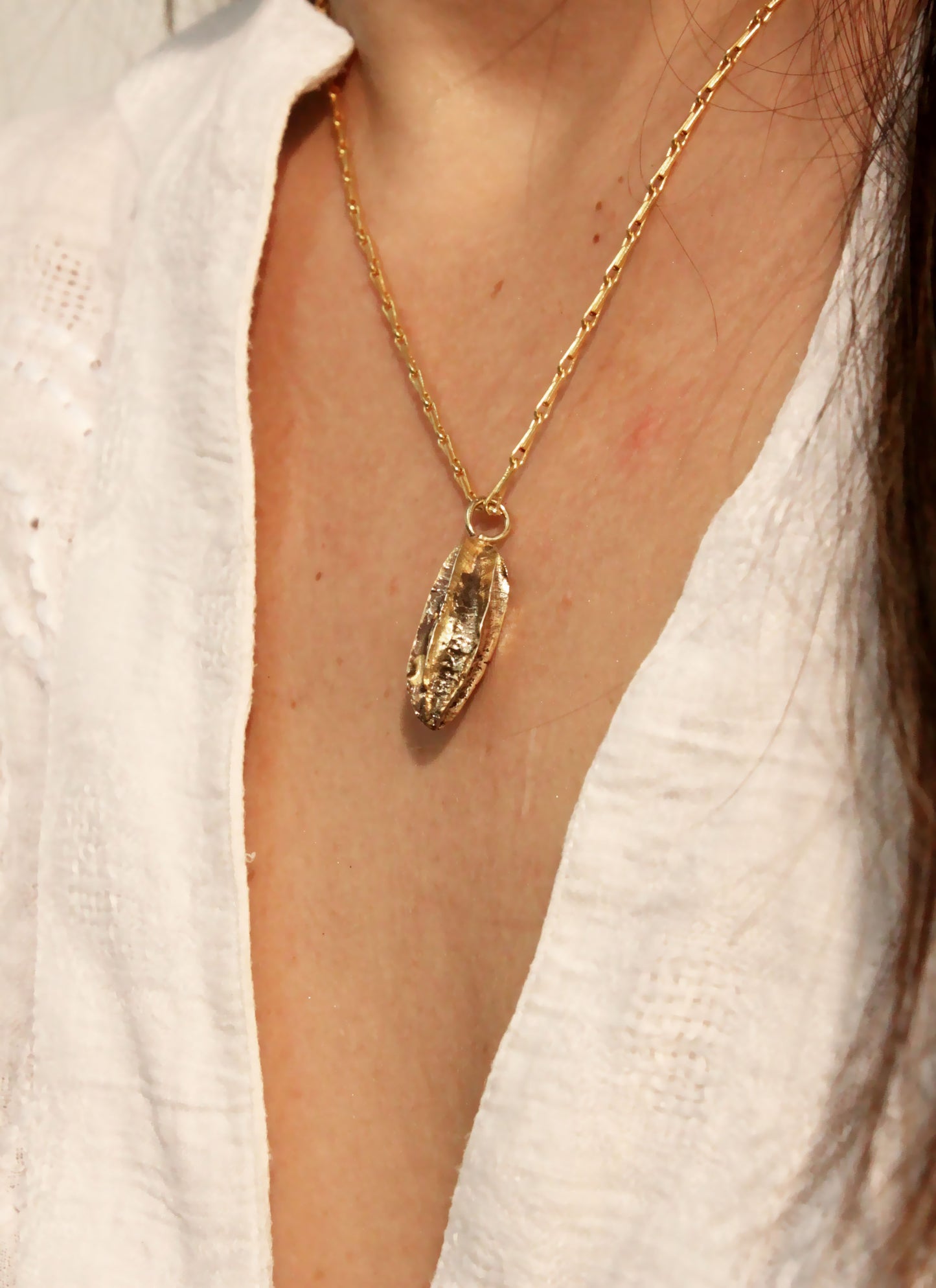 Pot Necklace Gold