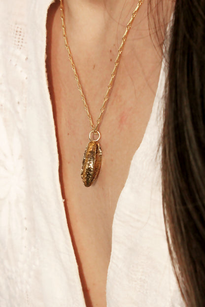 Pot Necklace Gold