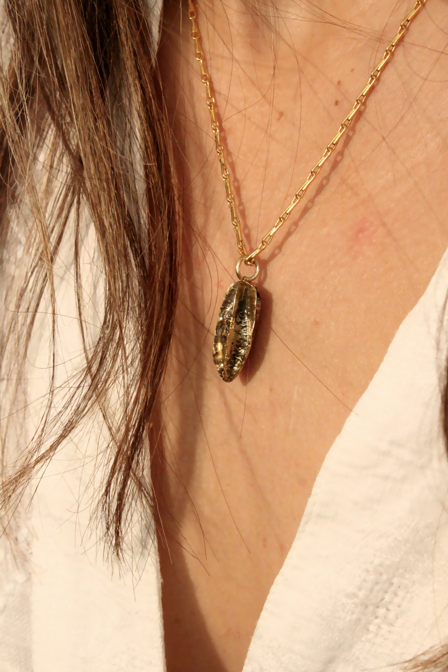 Pot Necklace Gold