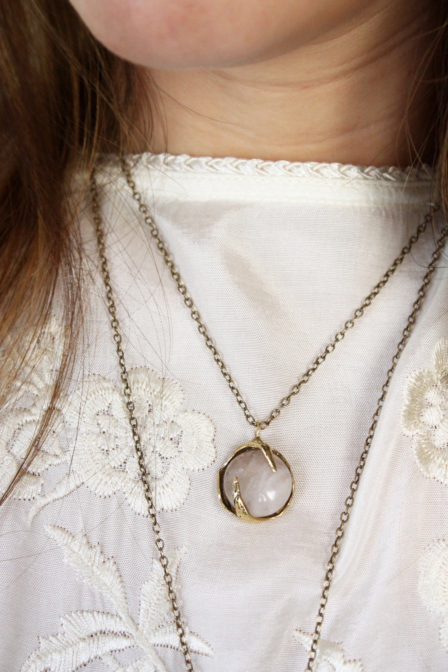 Rose quartz brass necklace