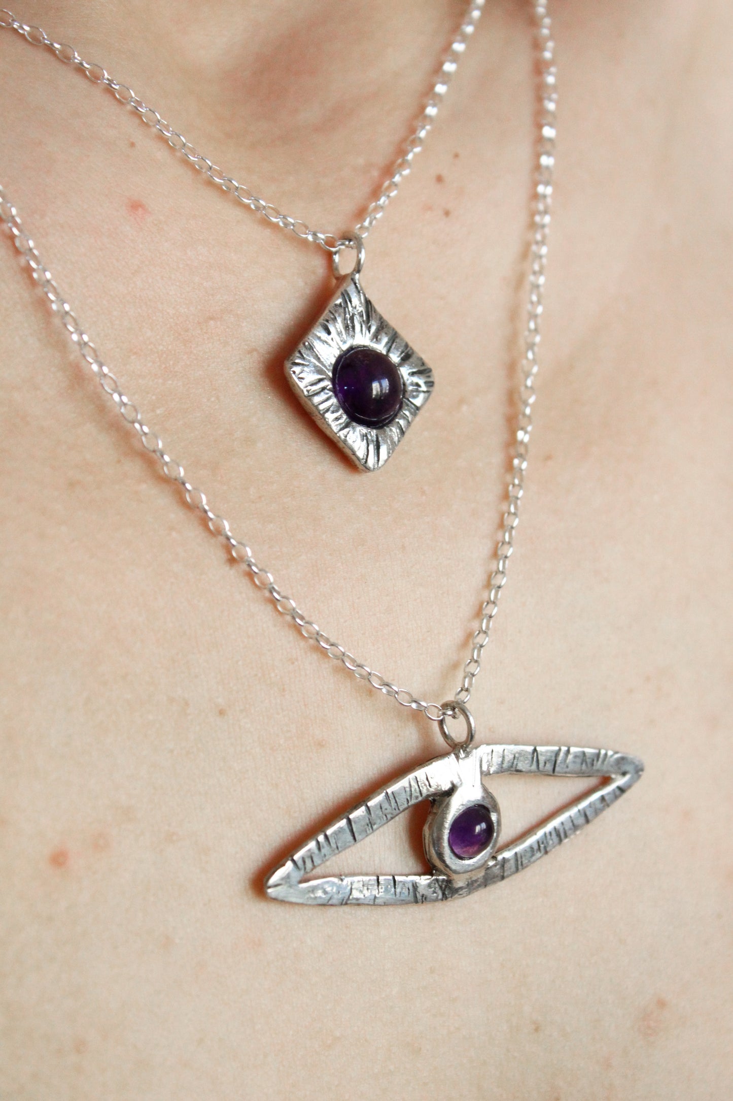 Eye necklace silver with amethyst