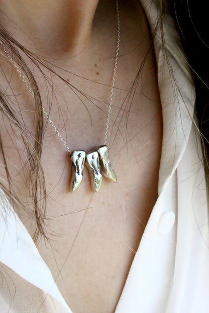 Cyno Point Necklace Silver
