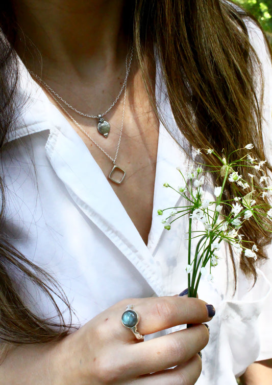 Etri Necklace Silver
