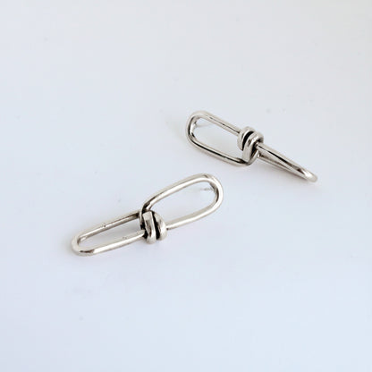 Pair of silver chain earrings 