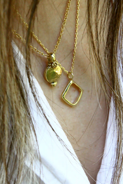 Etri Necklace Gold