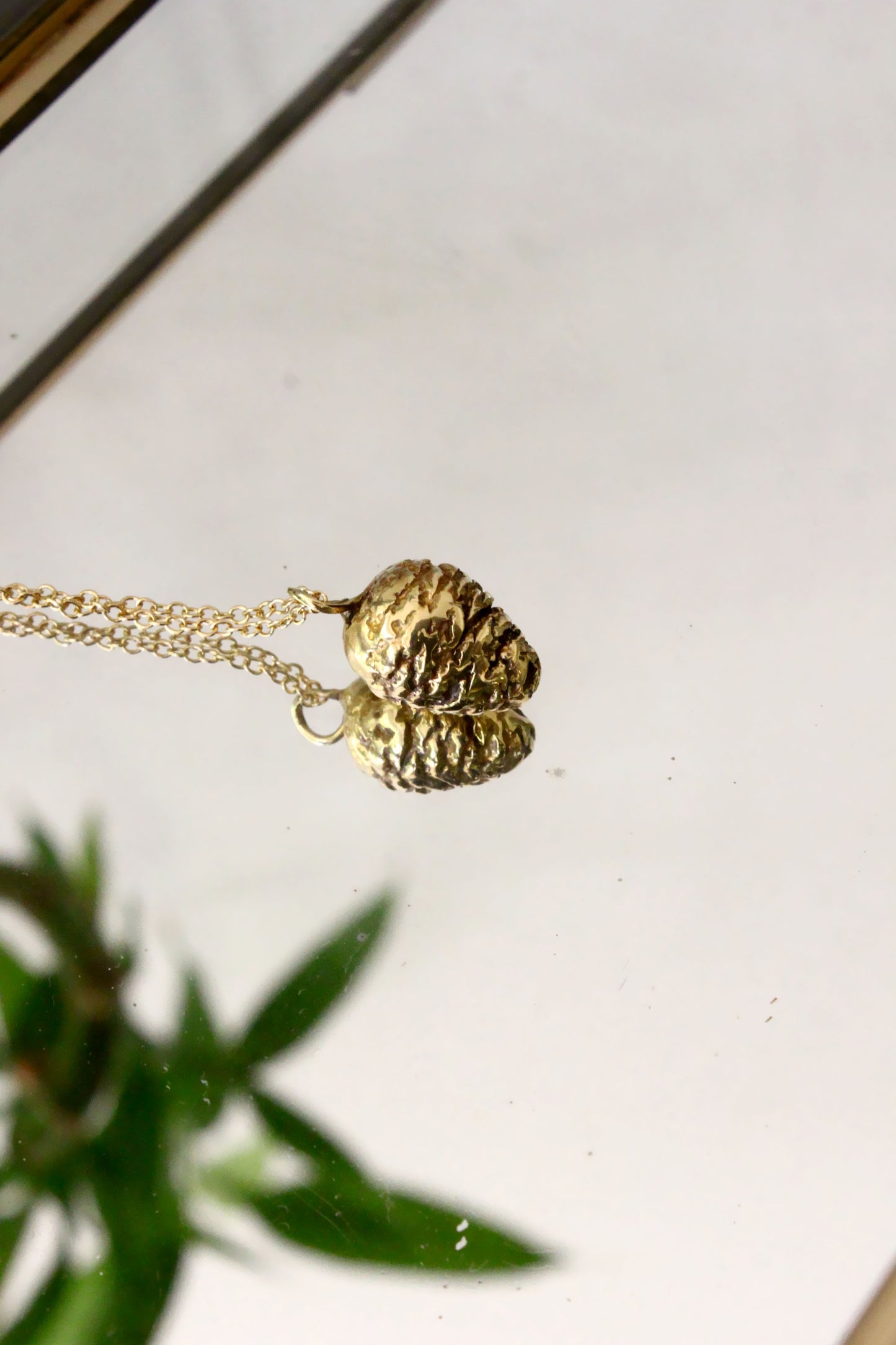 Vela Necklace Gold