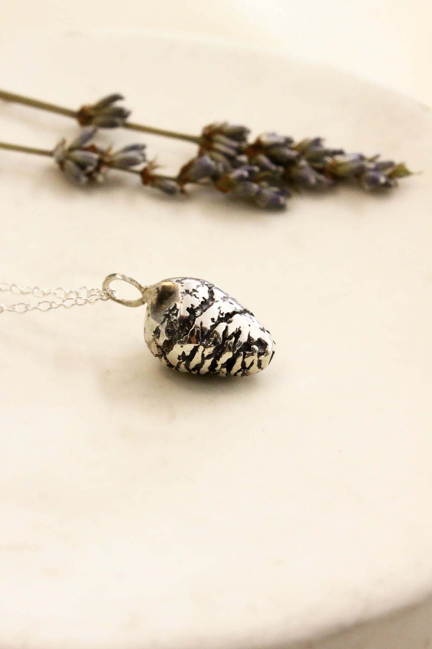 Vela Necklace Silver