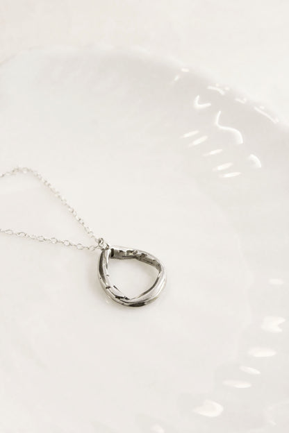 Giola Necklace Silver