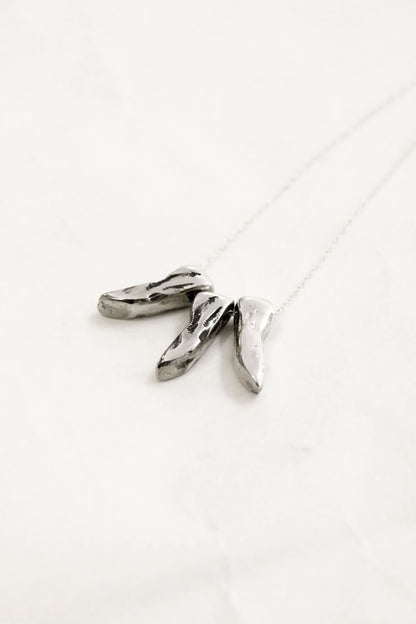 Cyno Point Necklace Silver