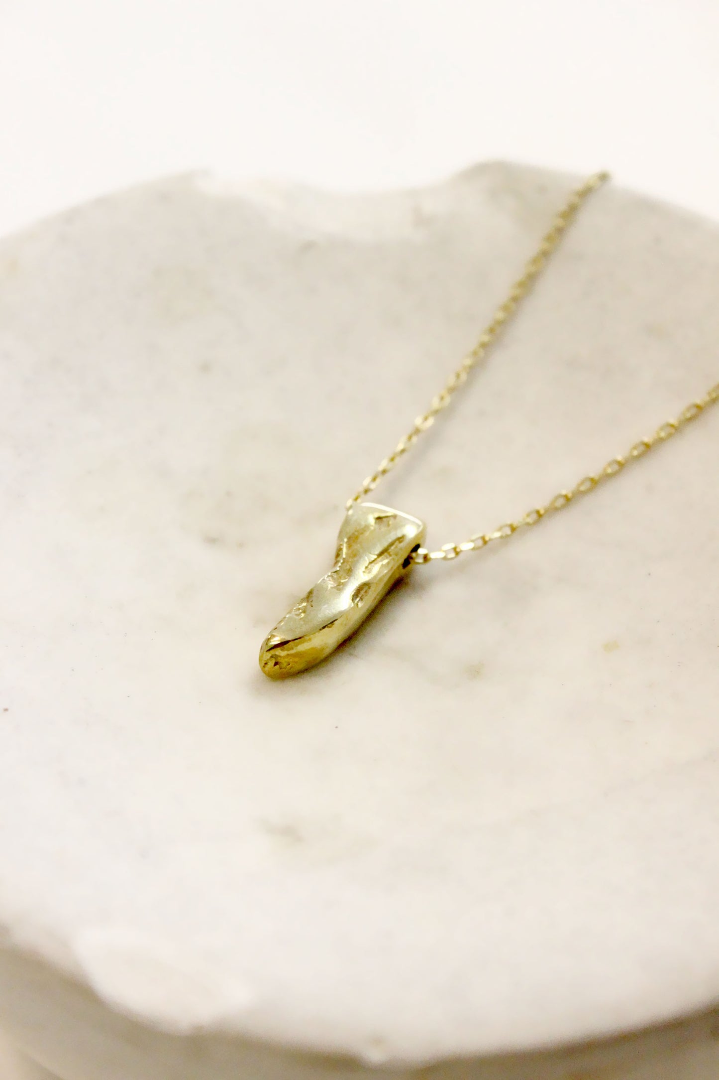 Cyno Point Necklace Gold