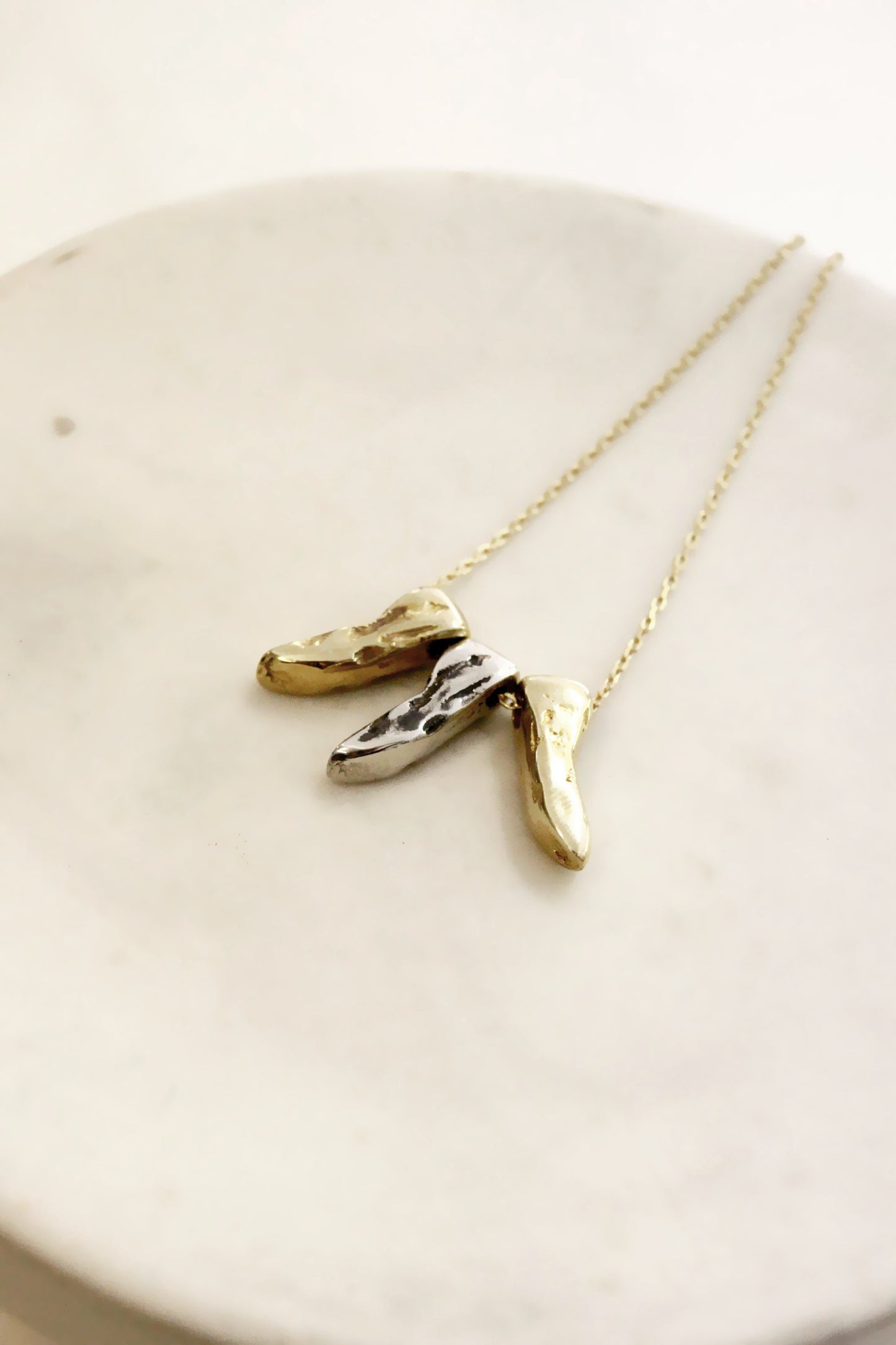 Cyno Point Necklace Gold