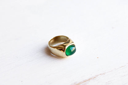 Chevalier Gold ring with a green gemstone 