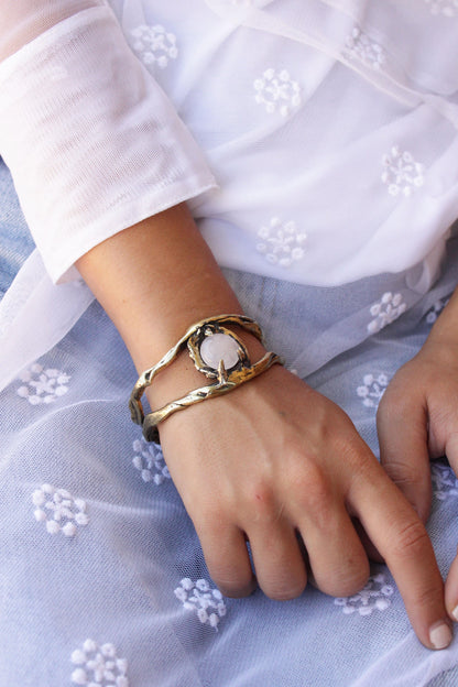 gold bracelet with rose quartz