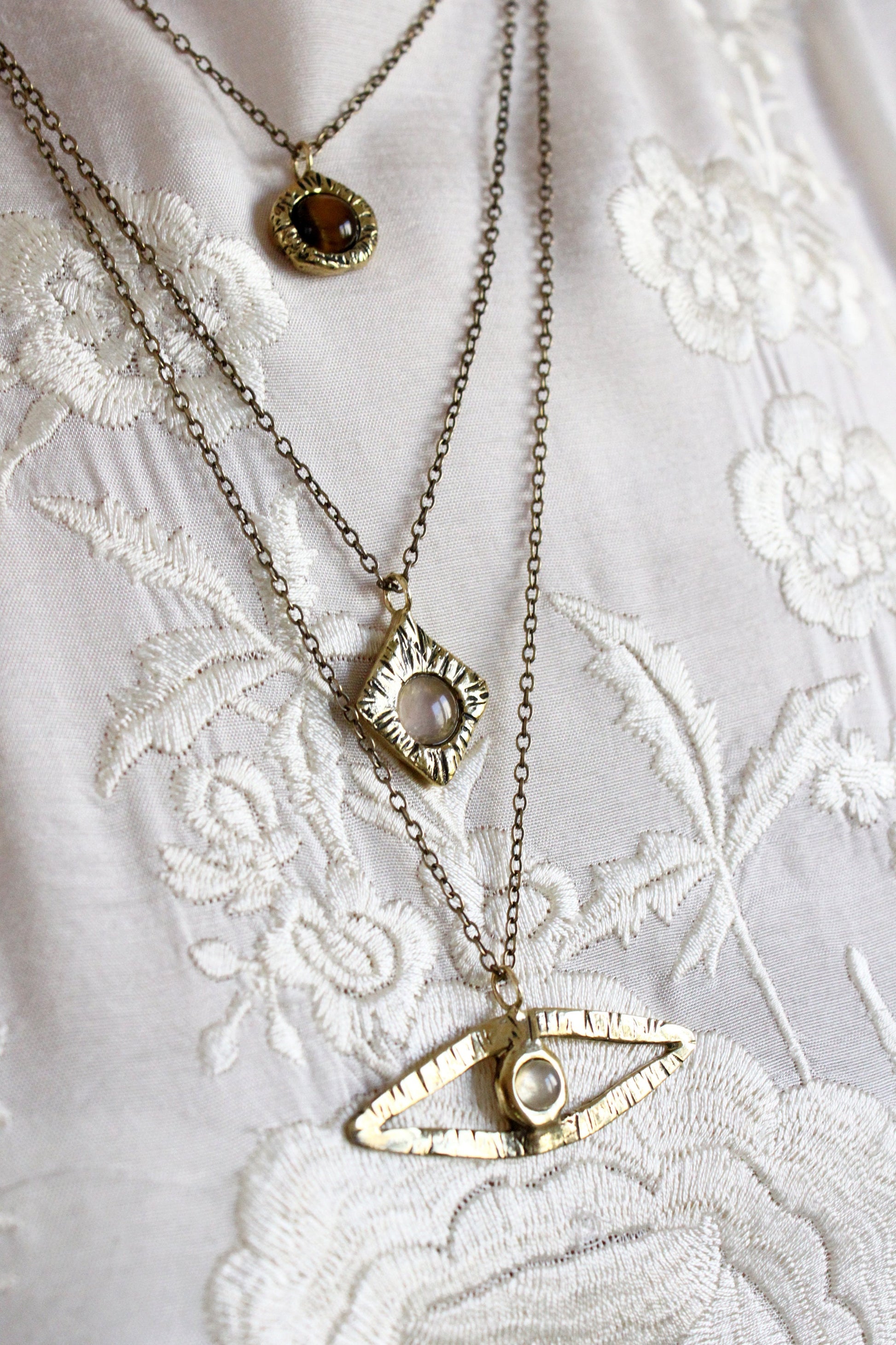 Crystals necklaces in bronze