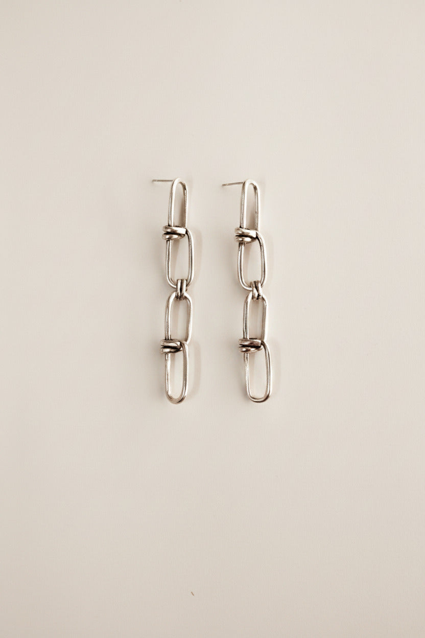 Pair of silver chain link earrings 