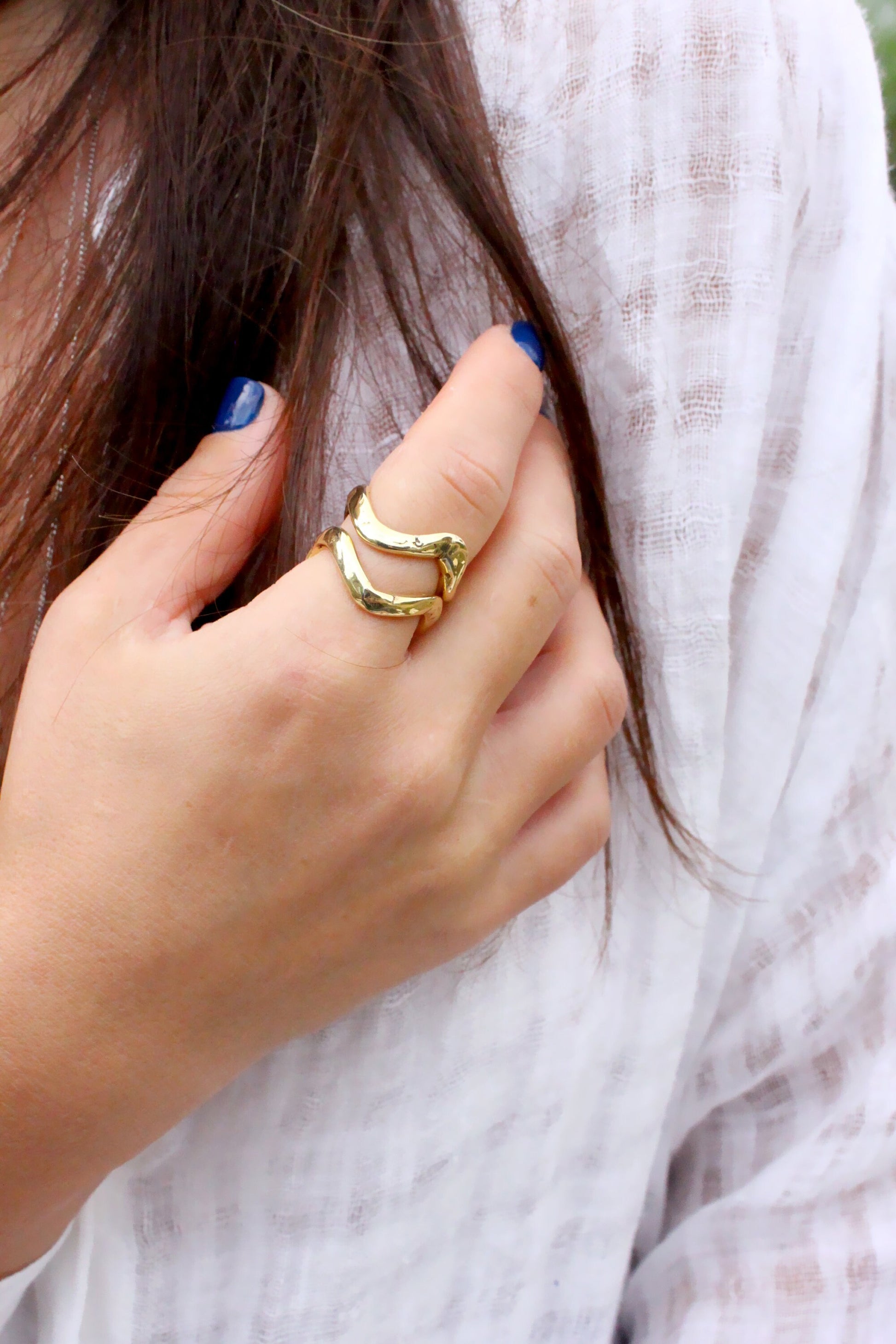 Wavy Molten Liquid Ring Gold