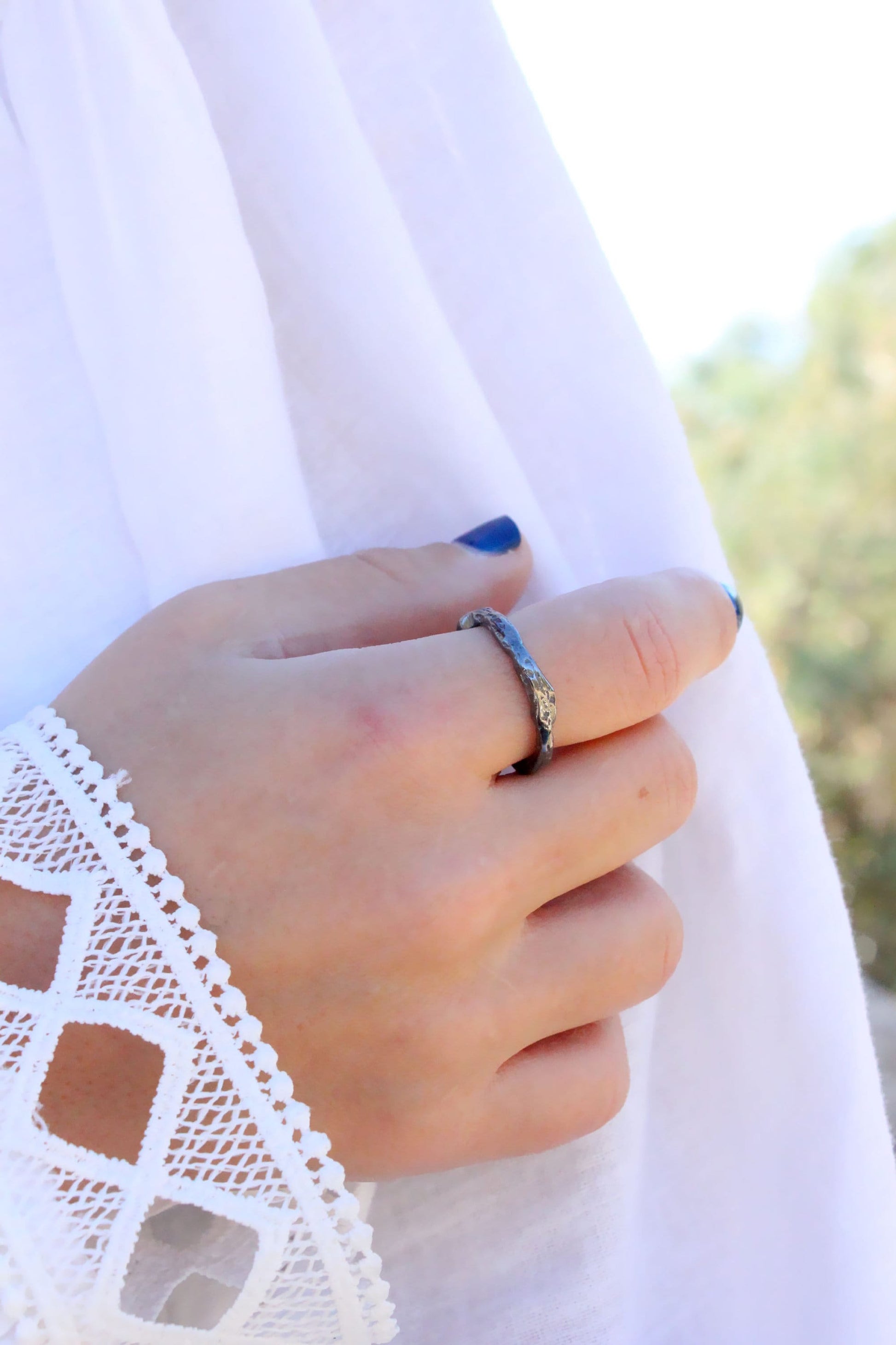 Botanical black skinny ring 