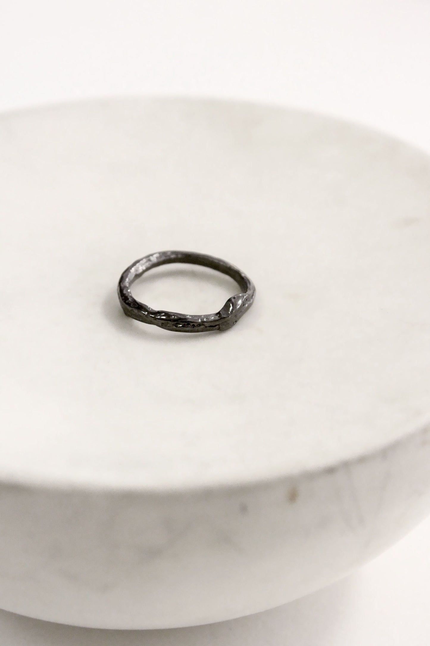 Black ring skinny 