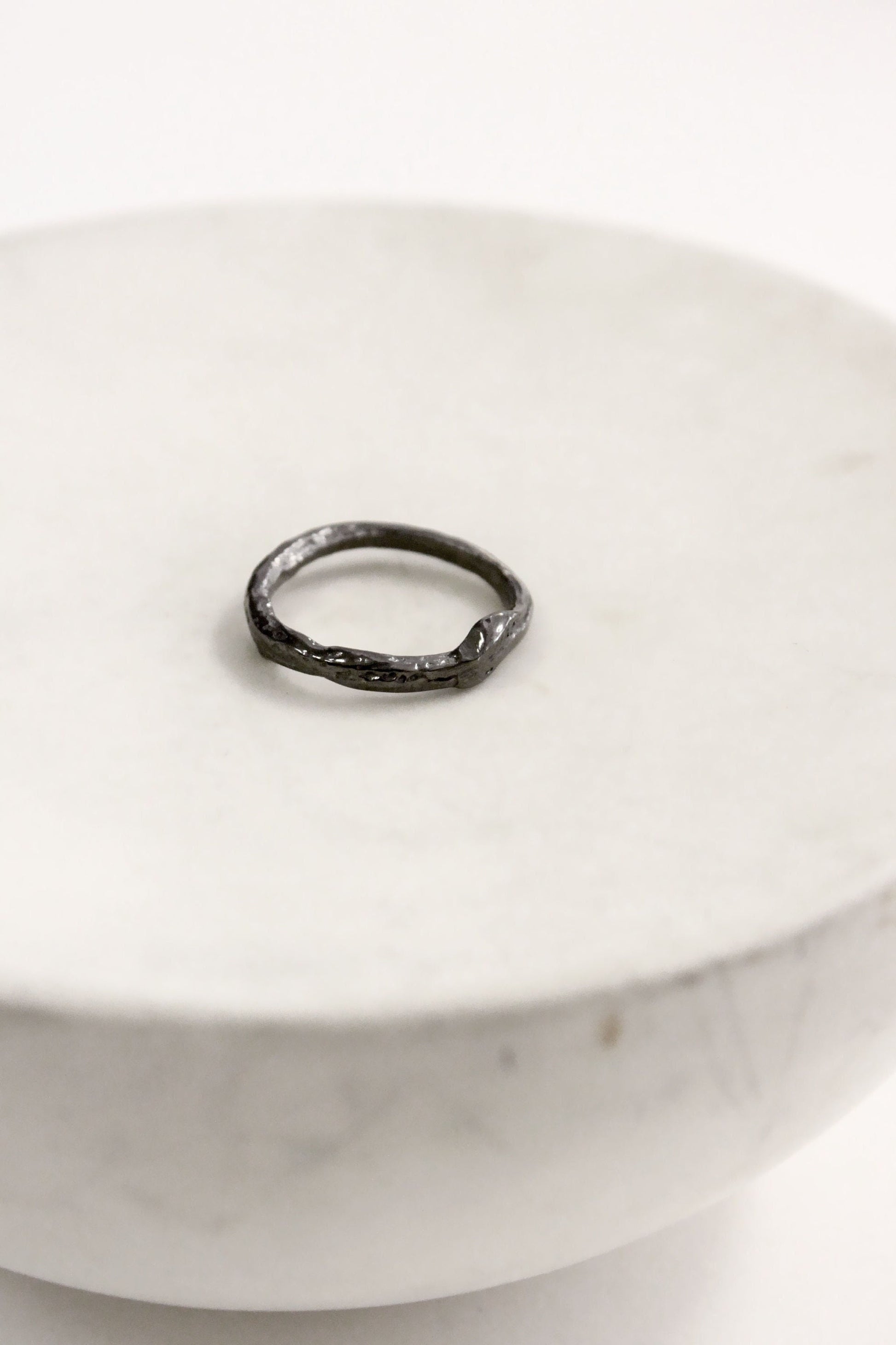 Black ring skinny 