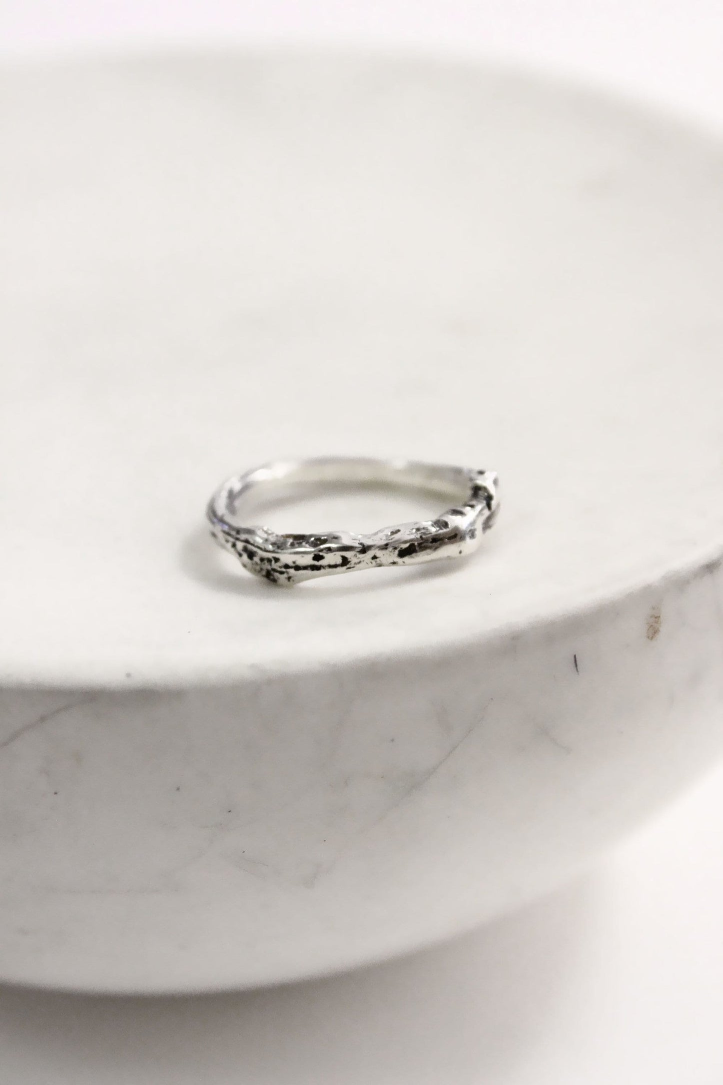 Silver minimal ring 