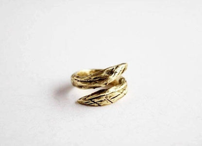 Gold ring wrap snake